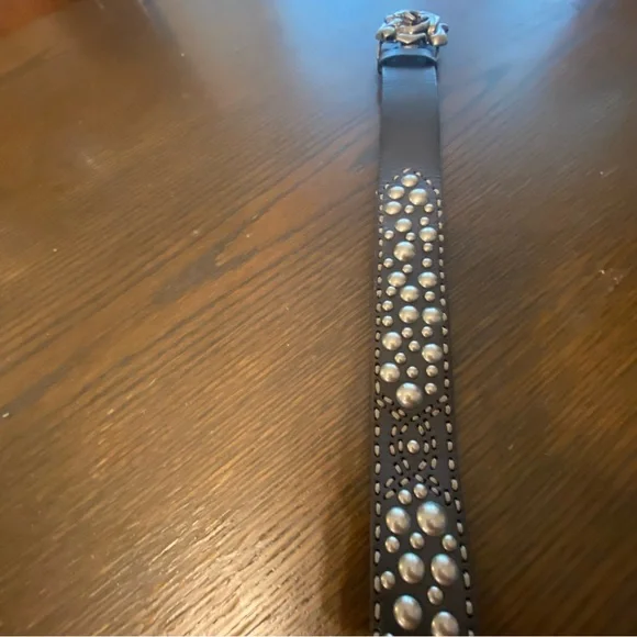Y2K RARE Betsey Johnson Black & Silver Studded Rose Leather Belt Size Medium - Picture 5 of 8